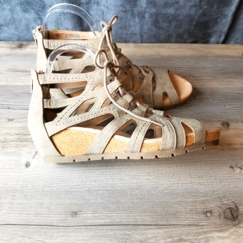 Earth Spirit Kendra Lace Up Wedge Gladiator Wedge Sandals